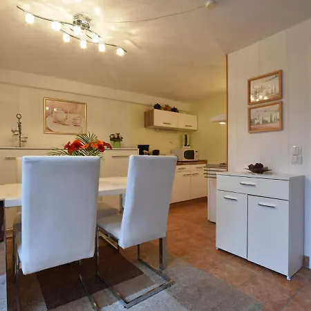 Fabulous In With Garden Apartament Kühlungsborn